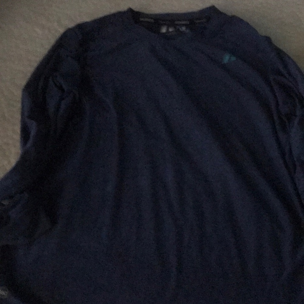 Russell Long Sleeve- Tee.  Size Large In Kids Or Around The Age Of (10-12)